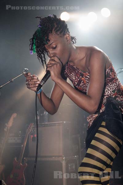 NOISETTES - 2006-04-03 - PARIS - Nouveau Casino - 